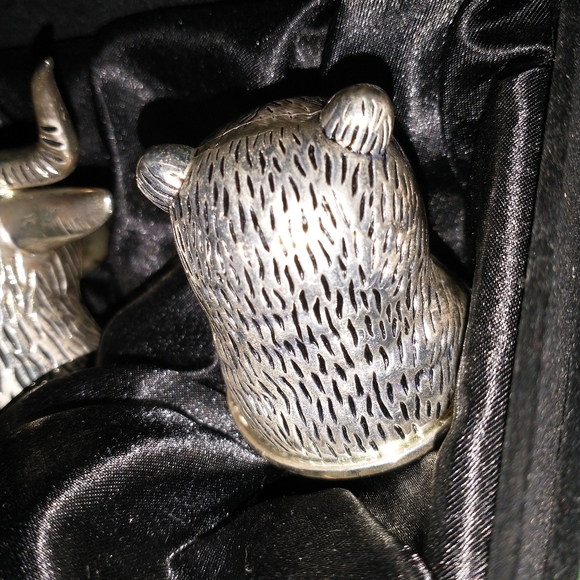 VINTAGE NEIMAN MARCUS STOCK MARKET BULL AND BEAR - Picture 7 of 12